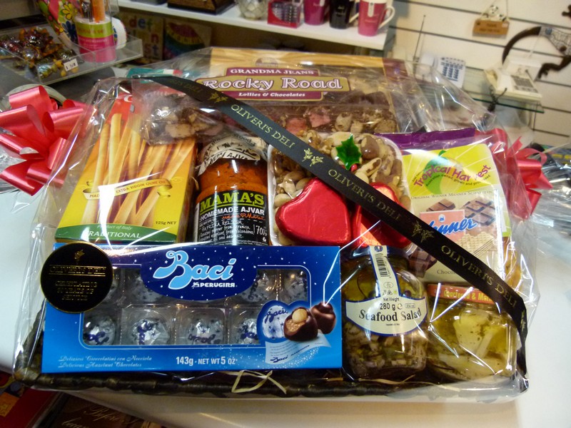 Oliveri's Italian Deli Gift Box